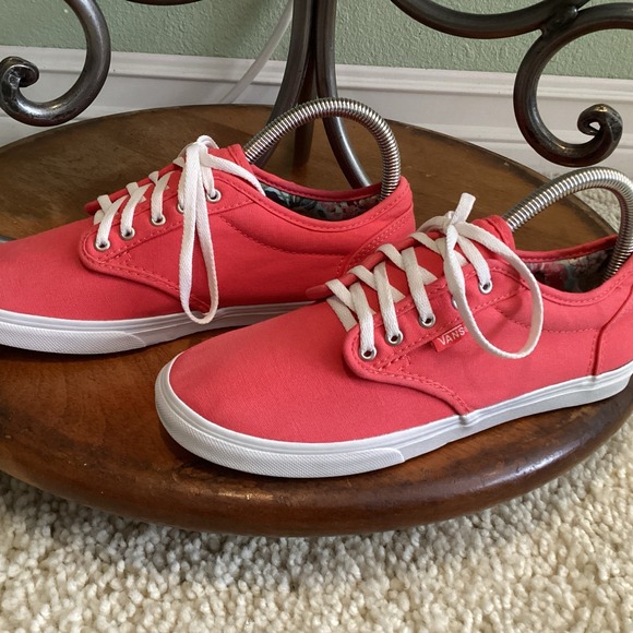 Vans Atwood Women Shoe Floral Canvas Casual Walking Beach Gum Sole Skate 7.5 - Picture 1 of 7